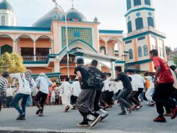 Pemuda Wandan Culture Kepulauan Kei Gelar Tarian Sambra Moderen