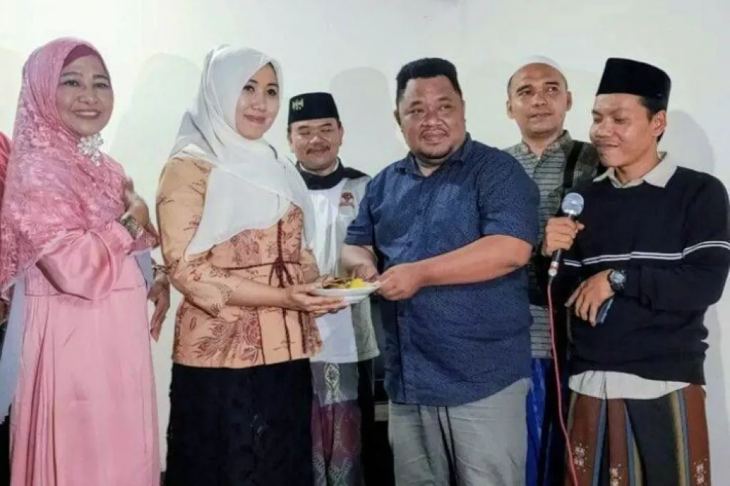 Ning Lia Kembali Dapat Dukungan Kali Ini Dari Banteng Lia
