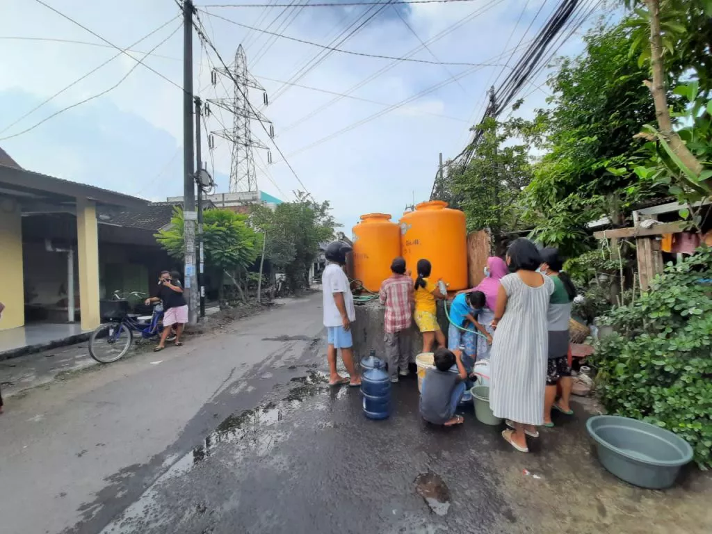 DPRD Beri Apresiasi, Inisatif PDAM Surya Sembada Distribusikan Air Ke Warga Surabaya