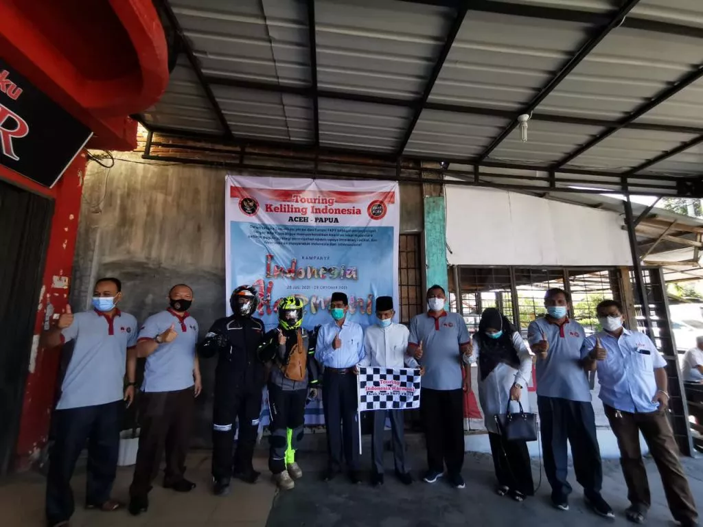 KBA Bersama Istri Jajal Touring Keliling Indonesia; Aceh Sampai Papua