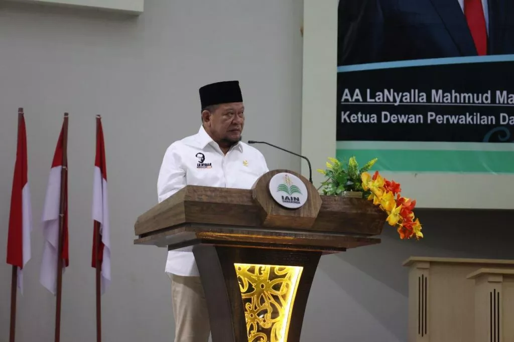 Ketua DPD RI: Batalkan Baju Dinas Branded, Ganti Merek Lokal