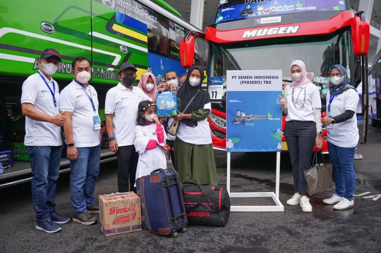 SIG Berangkatkan 990 Pemudik ke Jawa Tengah dan Jawa Timur