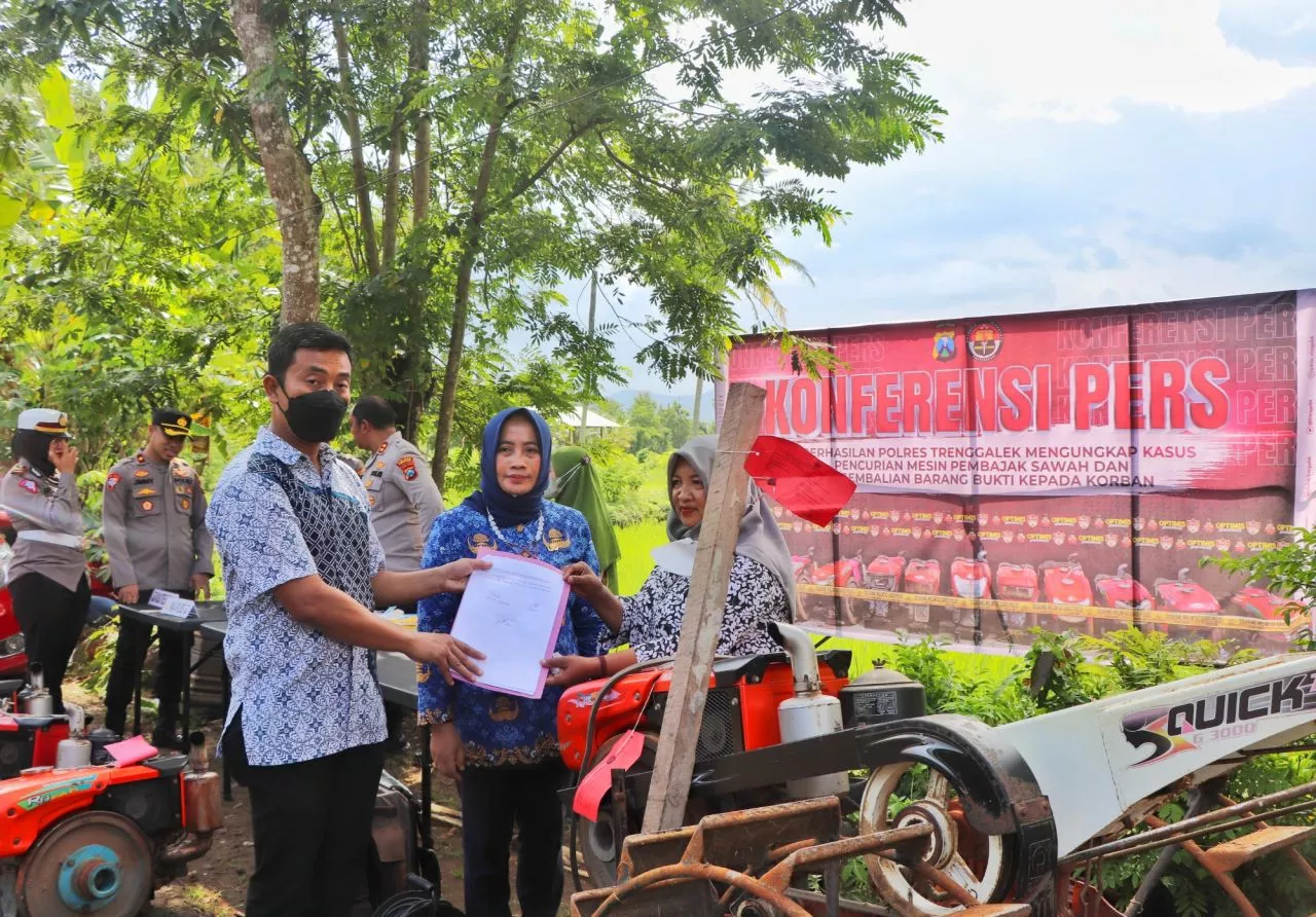 Polres Trenggalek tangkap pelaku pencurian mesin traktor