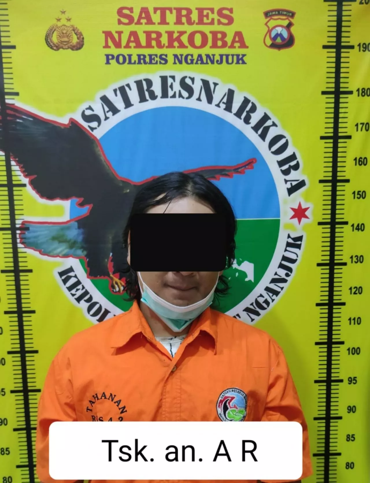 Satresnarkoba Polres Nganjuk Tangkap Pria Saat Kedapatan Transaksi  Pil Koplo