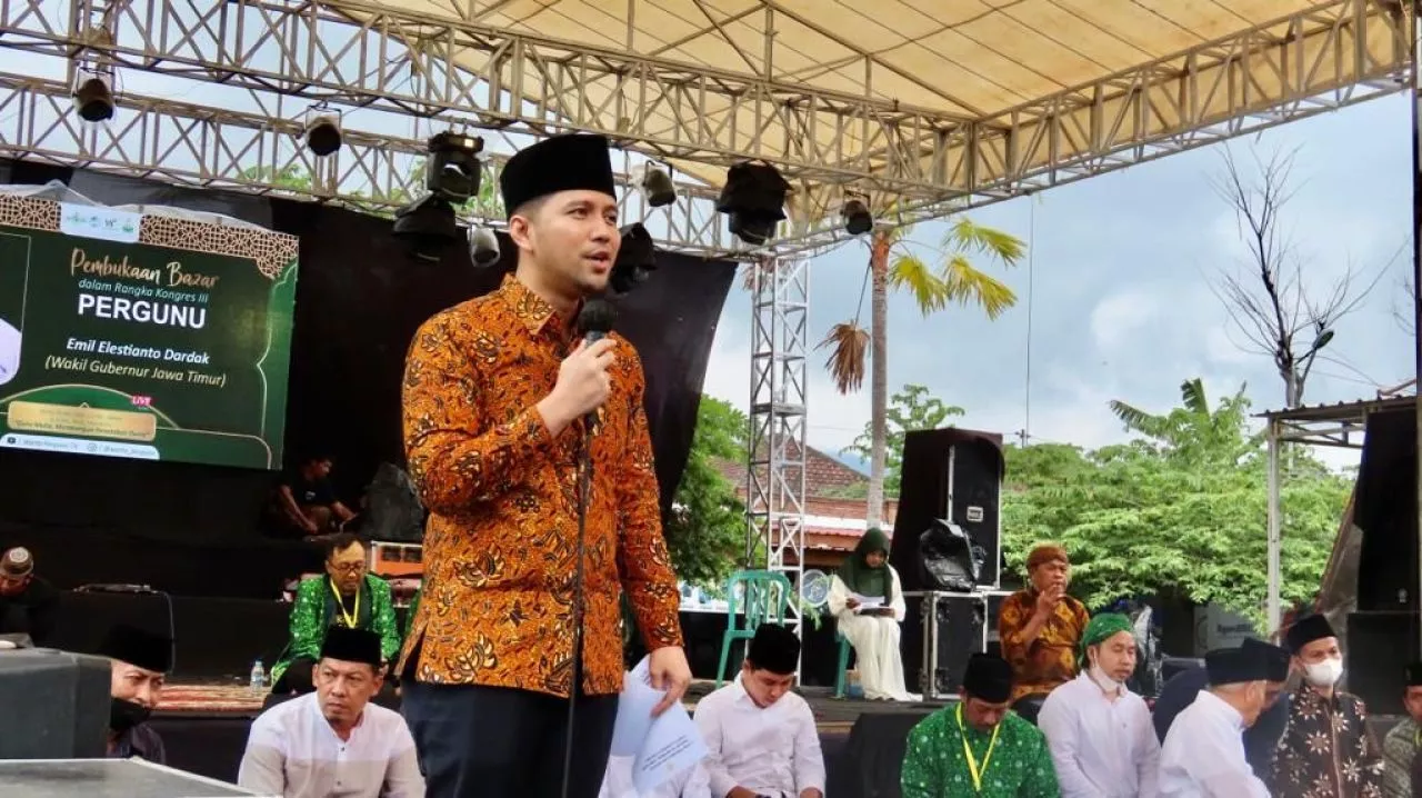 Guru Simbol Jembatan Ilmu dan Akhlak Di Era Globalisasi
