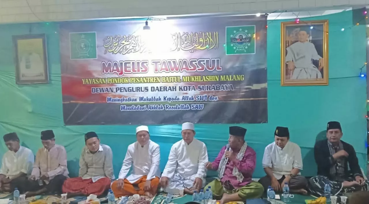 Yayasan Pondok Pesantren Baitul Mukhlashin Wilayah Surabaya Gelar Ngaji dan Tawassul