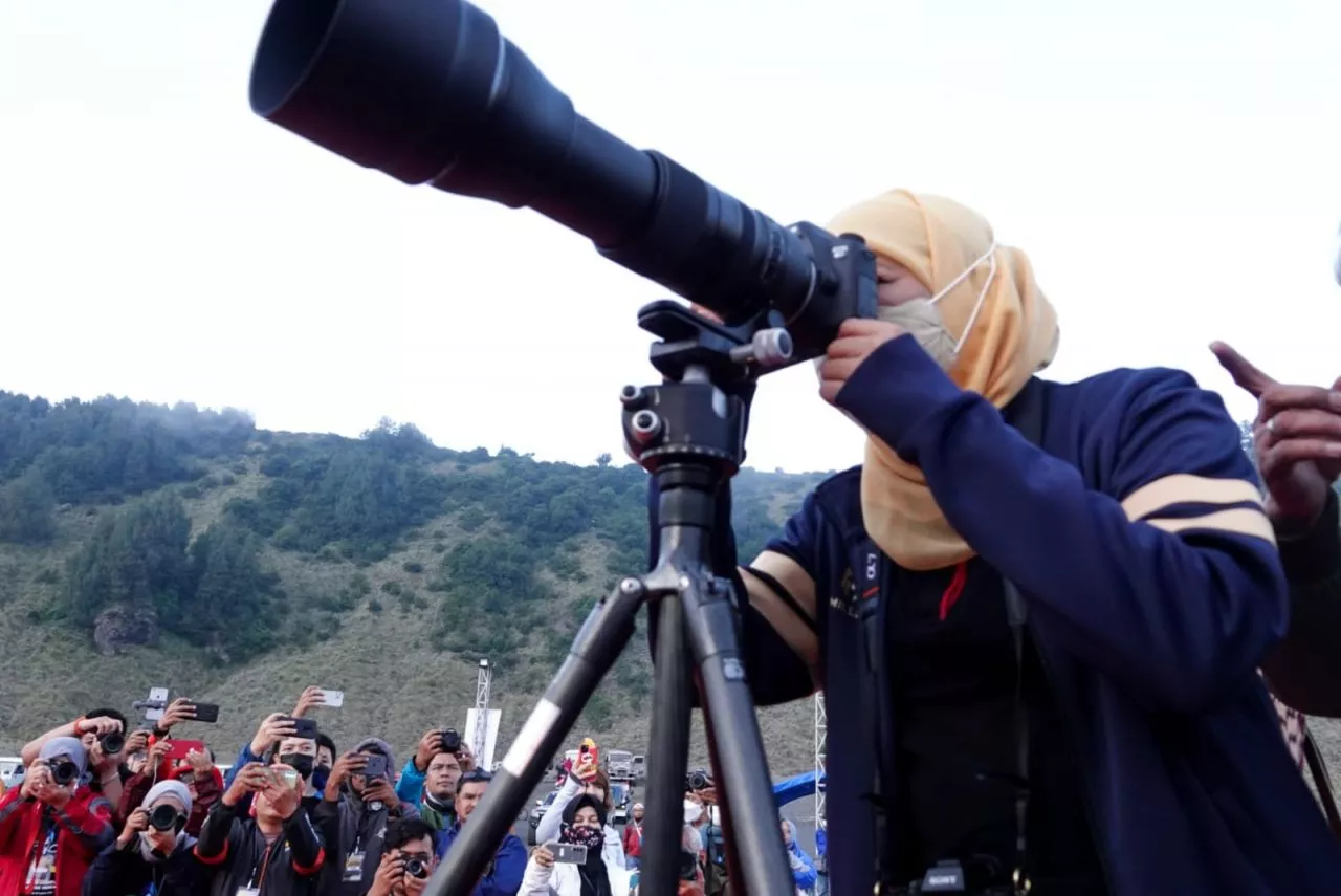 Gubernur Ajak Fotografer Promosikan Keindahan Bromo Pada Dunia