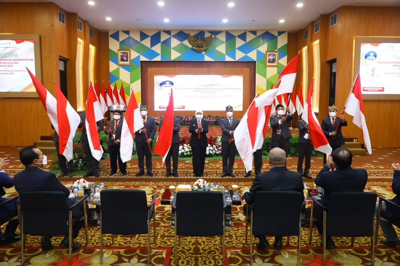 Tutup Pelatihan Kepemimpinan Administrator, Gubernur Khofifah Dorong ASN  Tingkatkan Inovasi