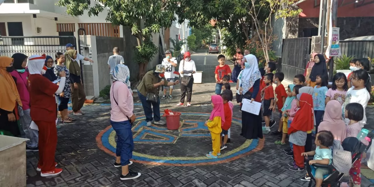 Merdeka Itu Hidup Tanpa Topeng
