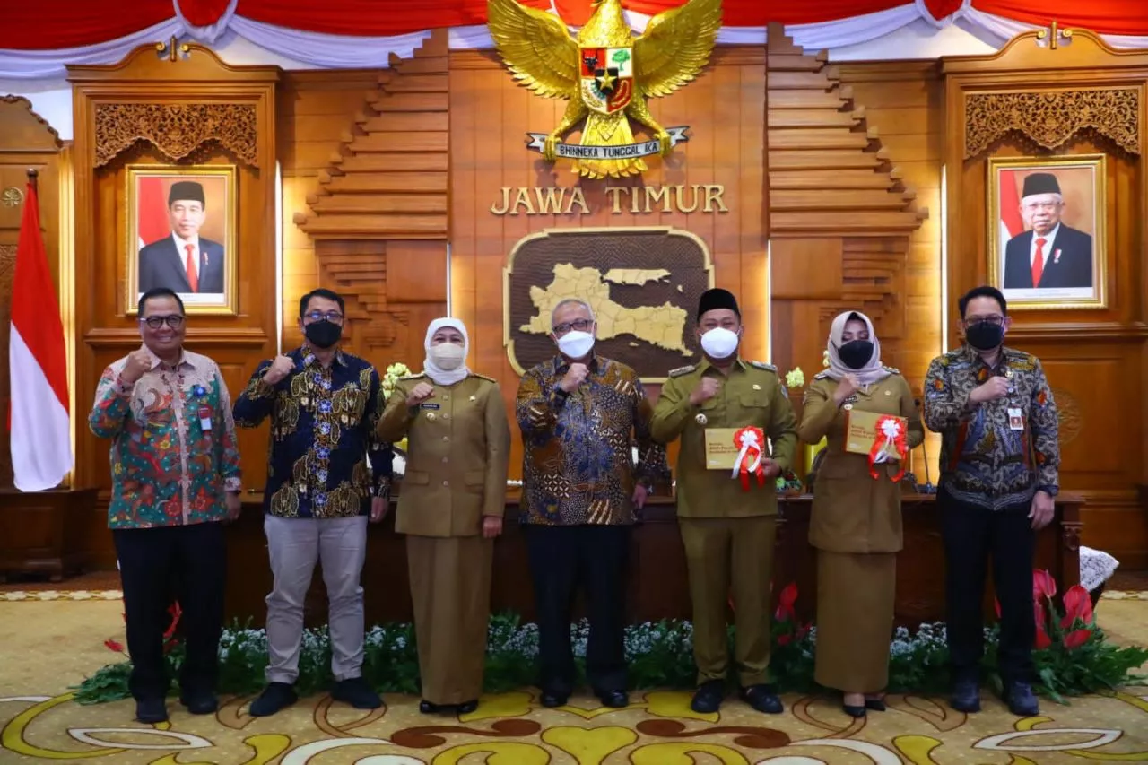 Uang Baru Jadi Semangat Baru Bagi Masyarakat