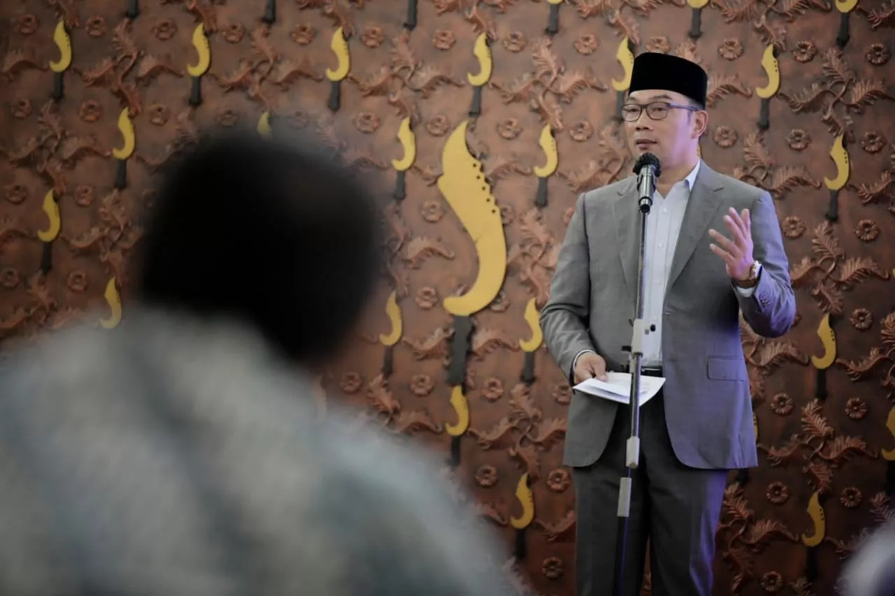 Gubernur Ridwan Kamil Sampaikan Nota Pengantar Raperda Perubahan APBD 2022