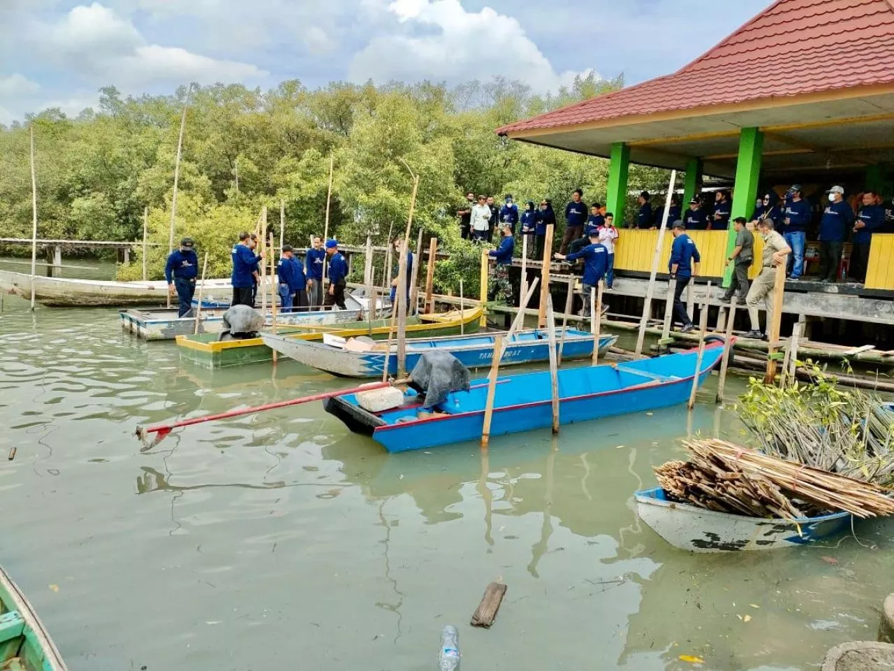 Bertepatan dalam rangka hari Perhubungan Nasional ke 52. Penanaman Pohon Mangrove.Rabu (07/09/2022)