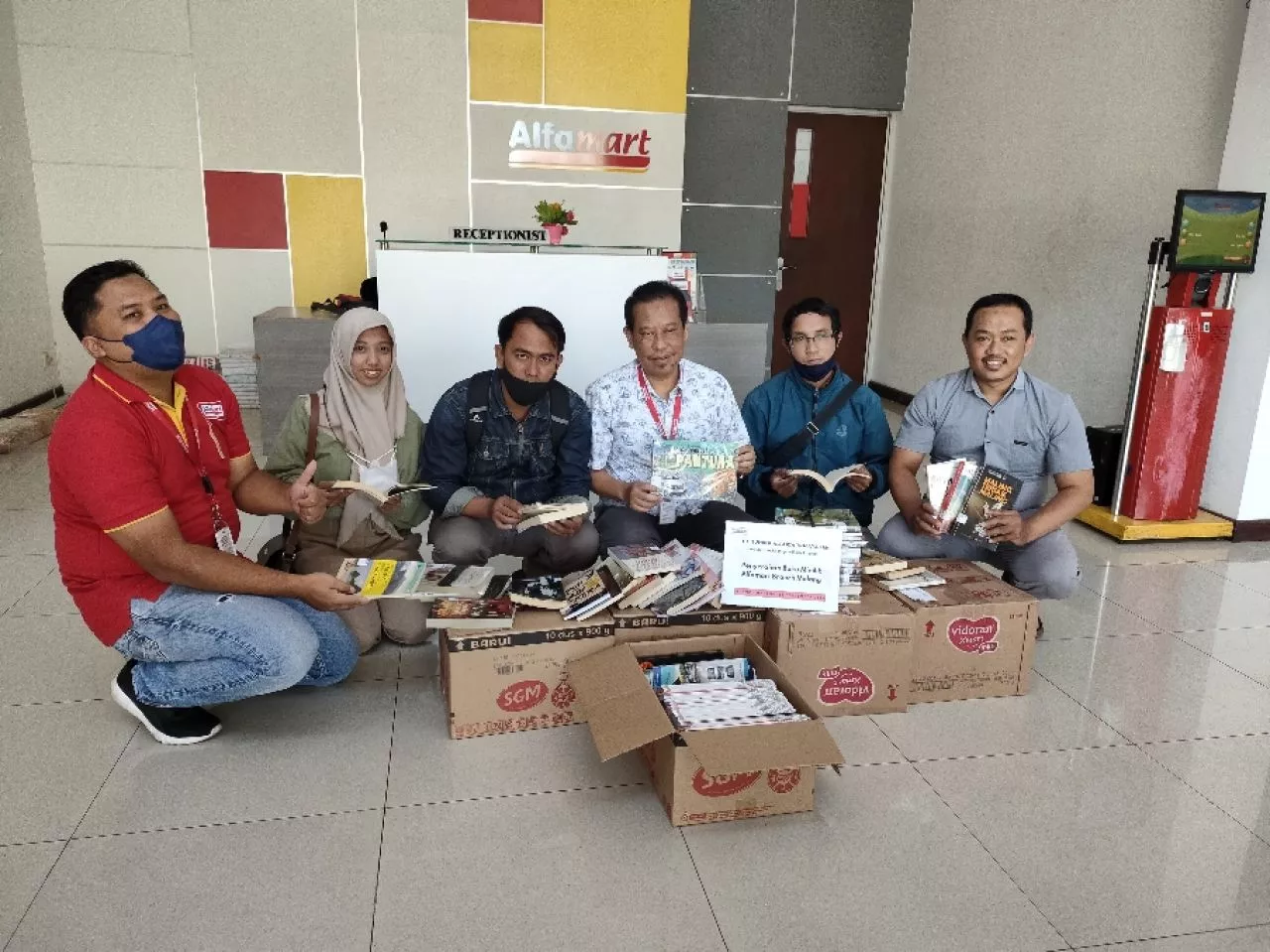 Gandeng Go Read, Alfamart  Ajak Masyarakat Rajin Membaca