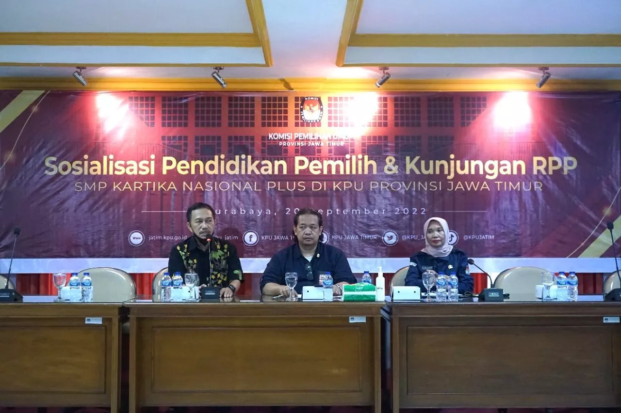 KPU Jatim Sosialisasikan Pendidikan Pemilih dan Menerima Kunjungan Rumah Pintar Pemilu
