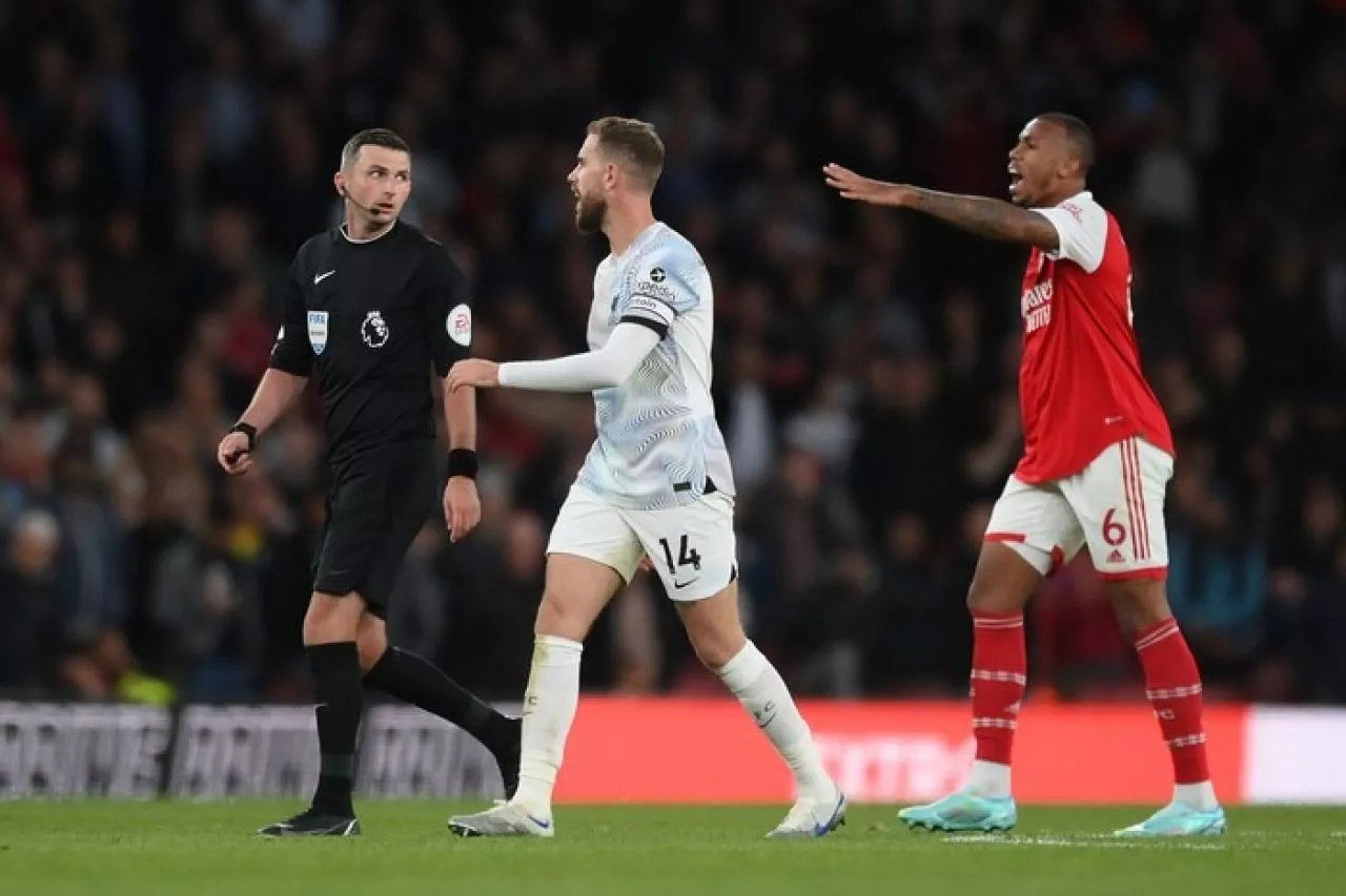 Dugaan Rasisme Kapten Liverpool Ke Pemain Arsenal