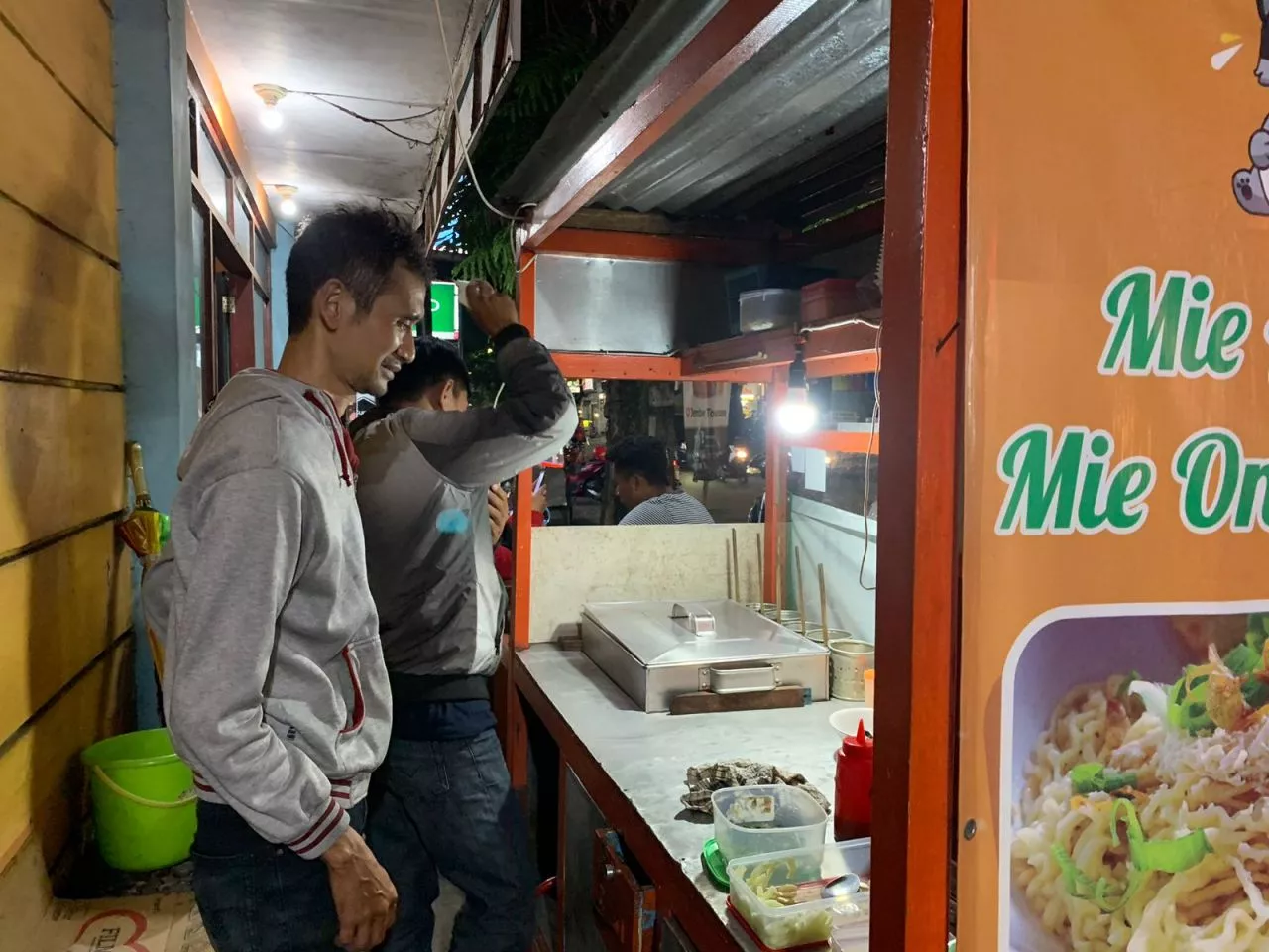 Kontraktor Banting Setir Jadi Penjual Mie Ayam, Ngaku Trauma Garap Proyek Karena Modal Tak Terbayar