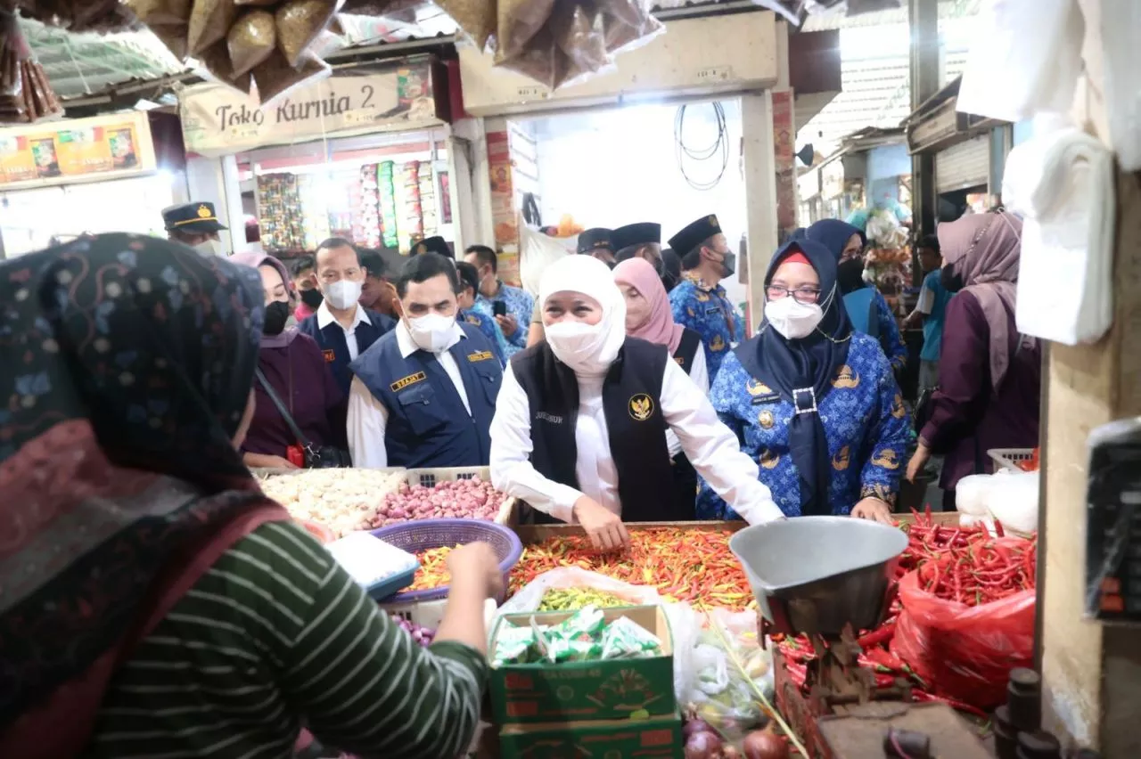 Pemprov Jatim Intervensi Pengendalian Inflasi Di Daerah Dengan Gelar Operasi Pasar Tiap Hari Minggu