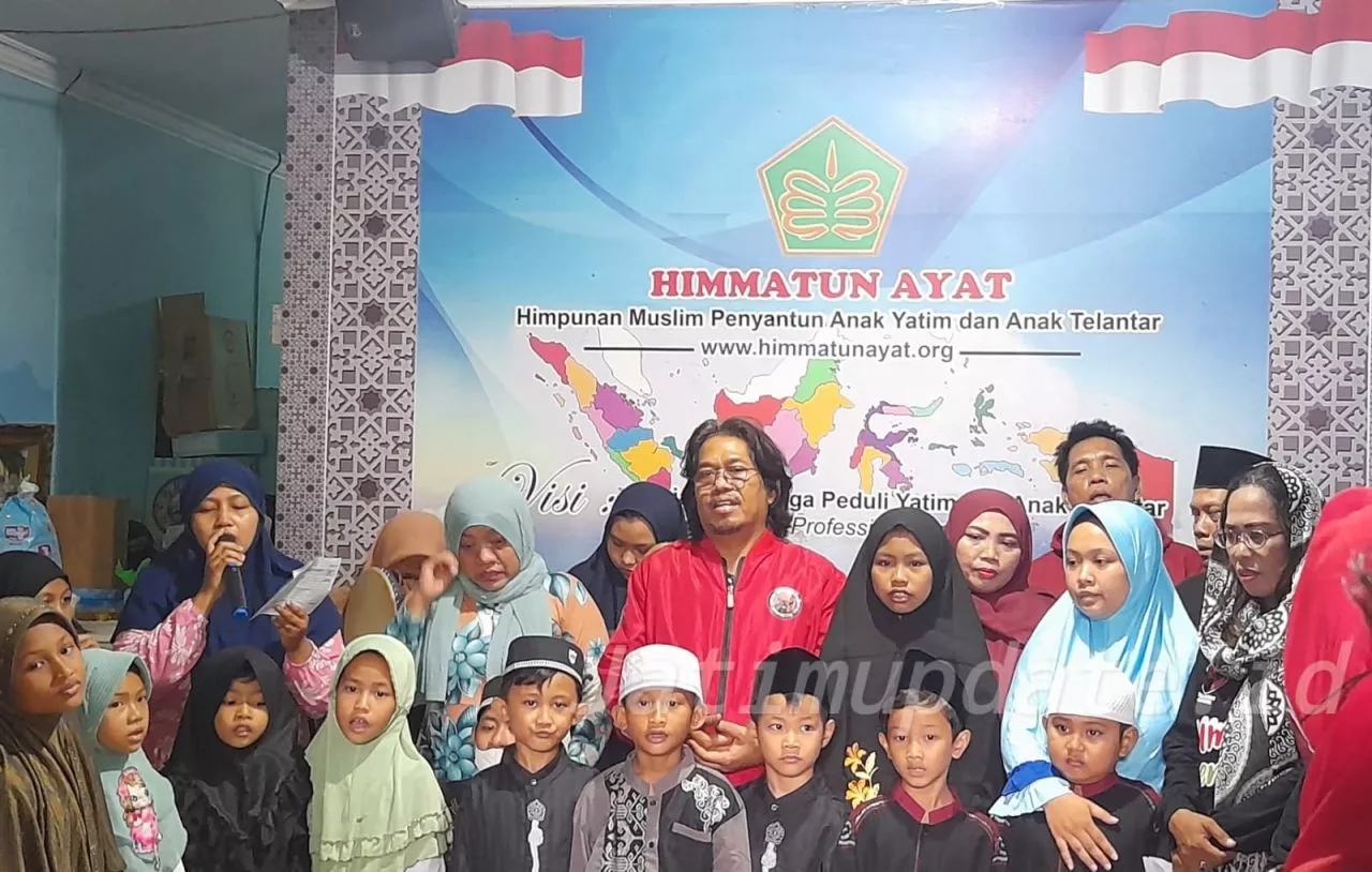 Sambangi Himmatun Ayat, Budi Leksono Berbagi Jumat Berkah