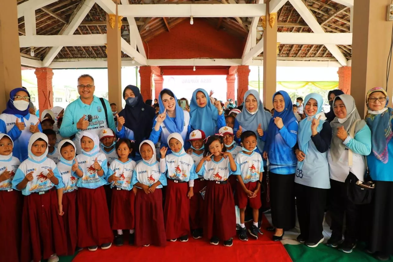 Arumi Bachsin Sosialisasikan Program Minum Susu, Makan Telor dan Daging bagi Pelajar SD