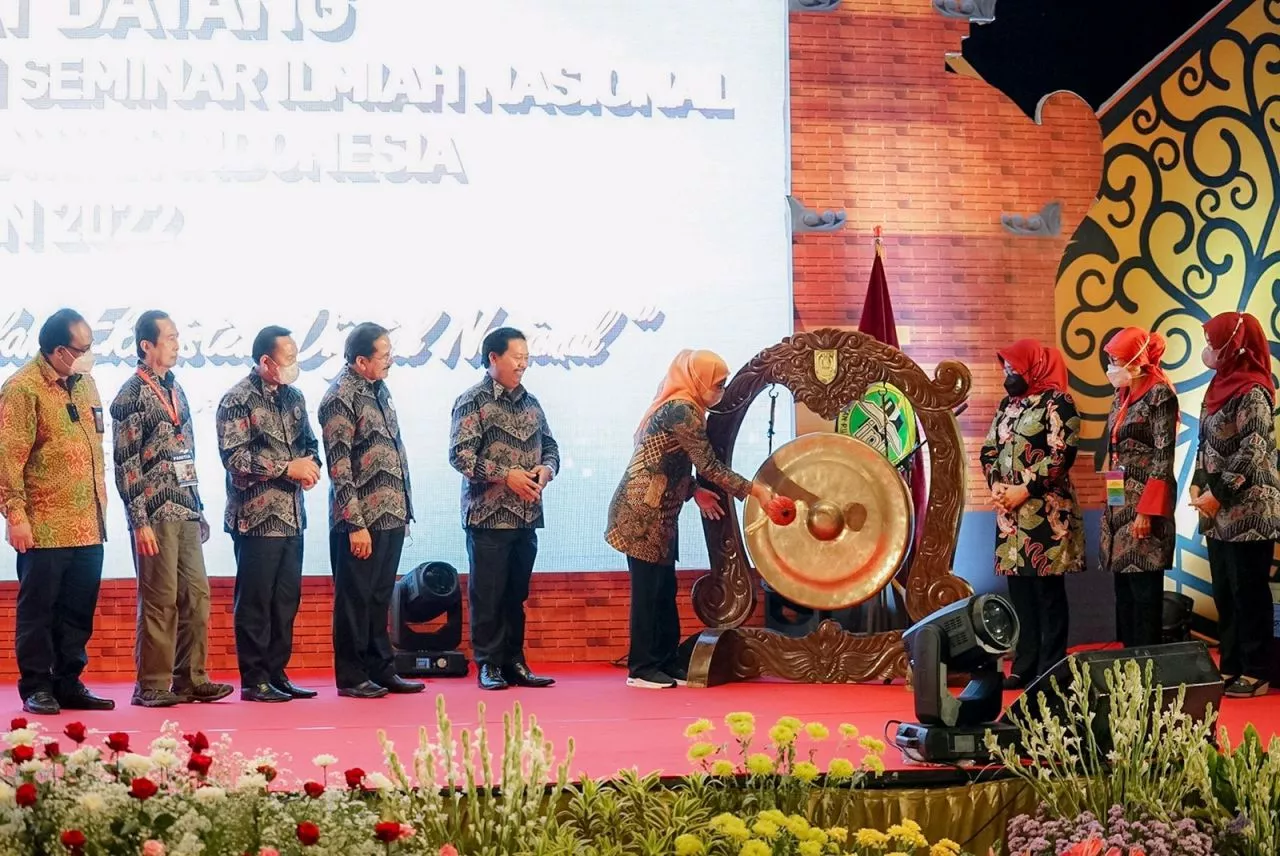 Gubernur Khofifah Ajak Pustakawan Percepat   Perubahan Ekosistem Digital