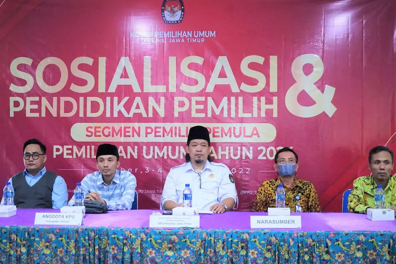 KPU Jatim Sasar Pemilih Pemula, Sosialisasikan  Pemilu 2024  Kepada Perwakilan SMA/SMK di Jember