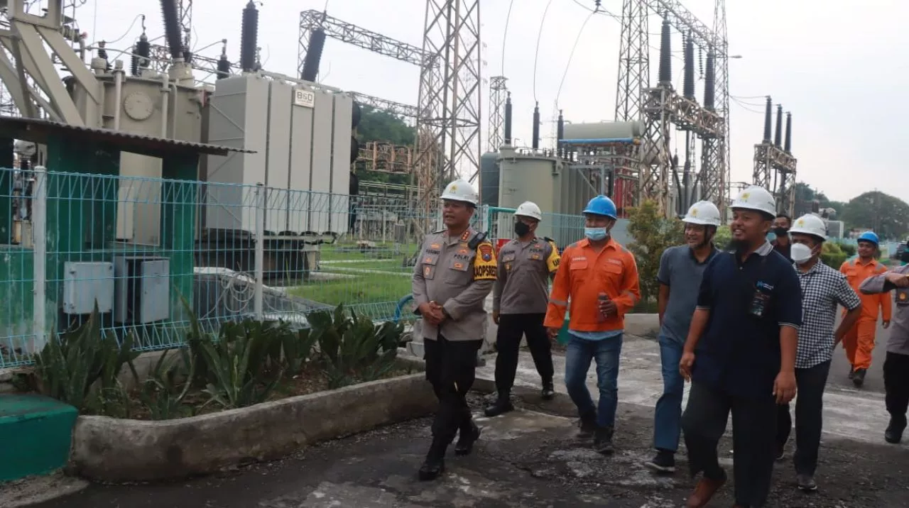 Kapolresta Sidoarjo Tinjau UIT PLN Taman, Pastikan Pasokan Listrik Aman Jelang KTT G20