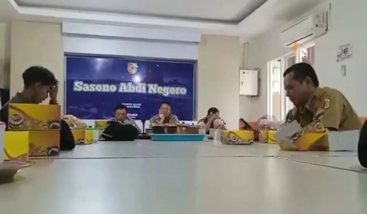 Tak Lolos, Peserta Seleksi Perangkat Desa Glundengan Jember Protes Panitia