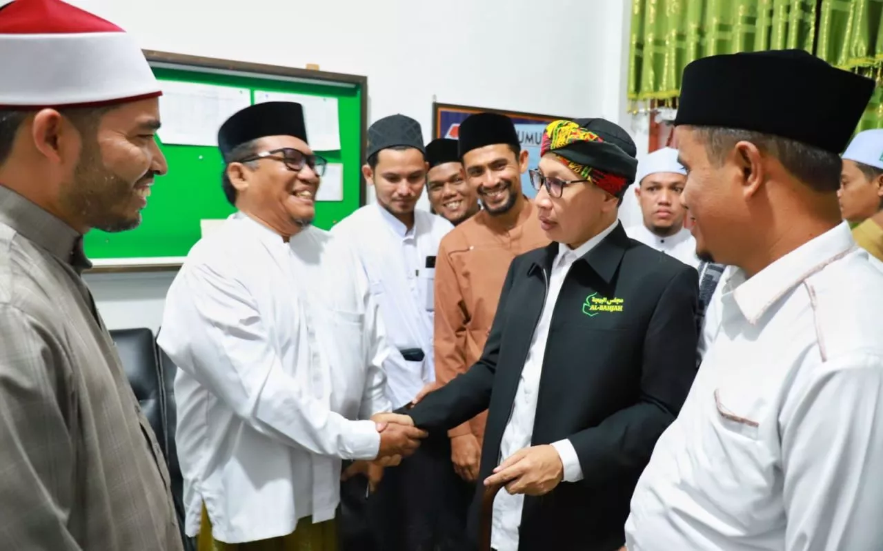 Buya Yahya Apresiasi Pj Bupati Pidie: Contoh Perilaku Untuk Bupati dan Wali Kota yang Lain