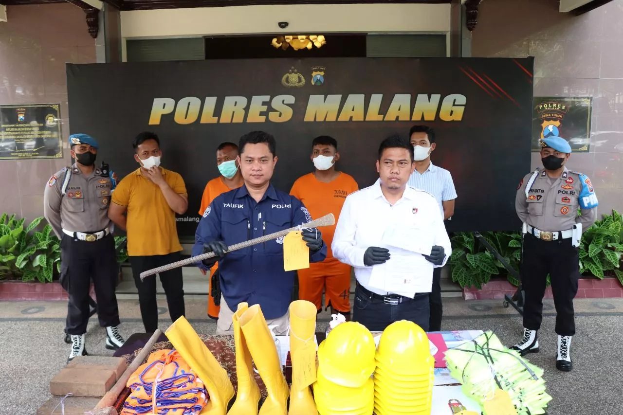 Kasus Pembongkaran Fasilitas Stadion Kanjuruhan Malang, 2 Orang  Di Tetapkan Sebagai tersangka