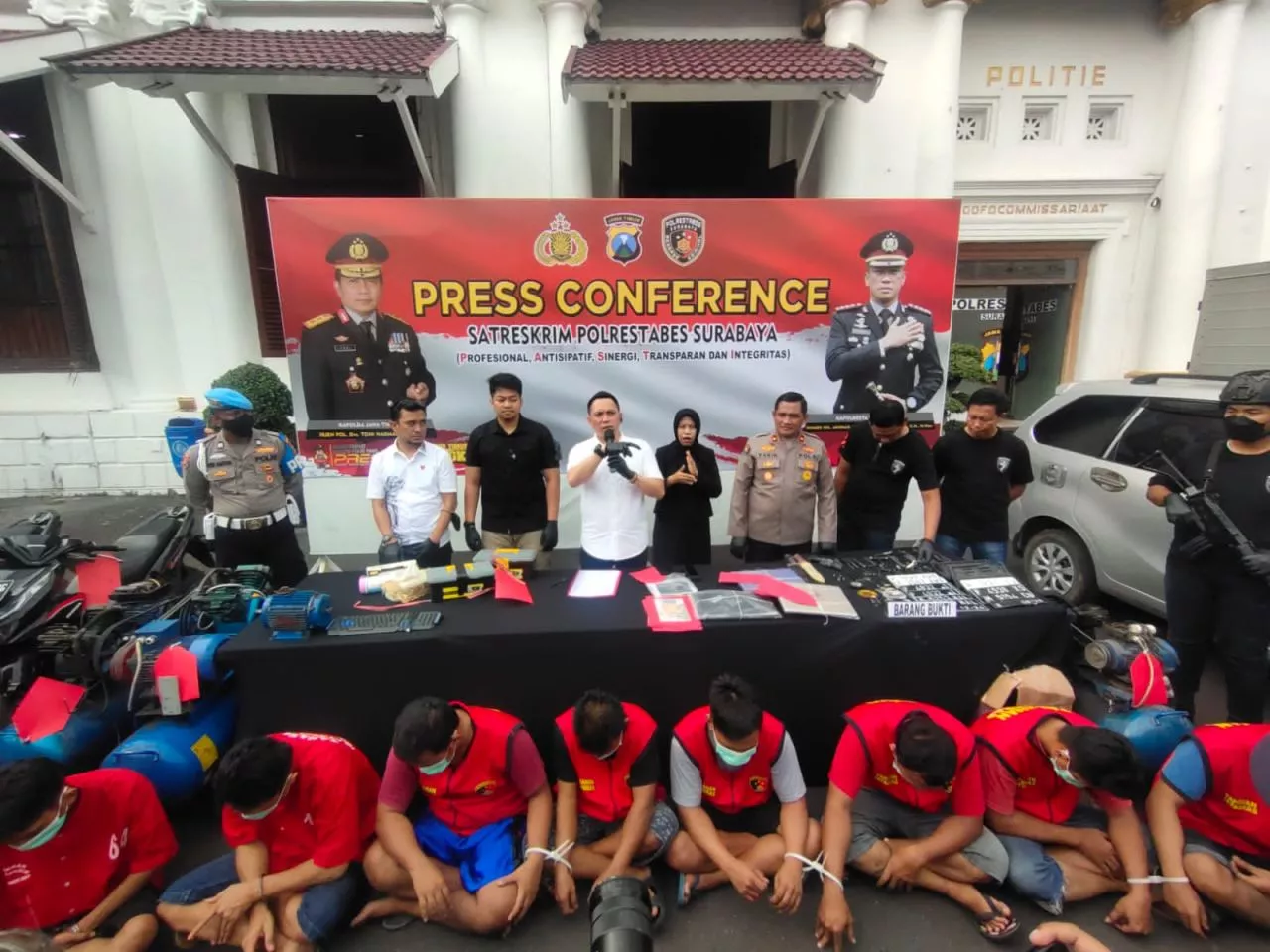 Polrestabes Surabaya Ungkap Kasus Pembobol Gudang, 6 Tersangka Berhasil Diamankan