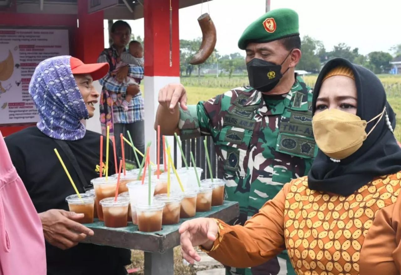 Danrem 081/DSJ Kolonel Inf Waris Ari Nugroho resmikan Kampung Pancasila
