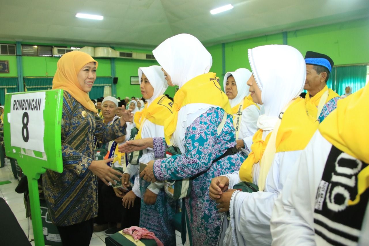 Gubernur Khofifah Minta Kemenag Jatim Pastikan  Semua Calon Jamaah Haji  Telah  Divaksin Lengkap