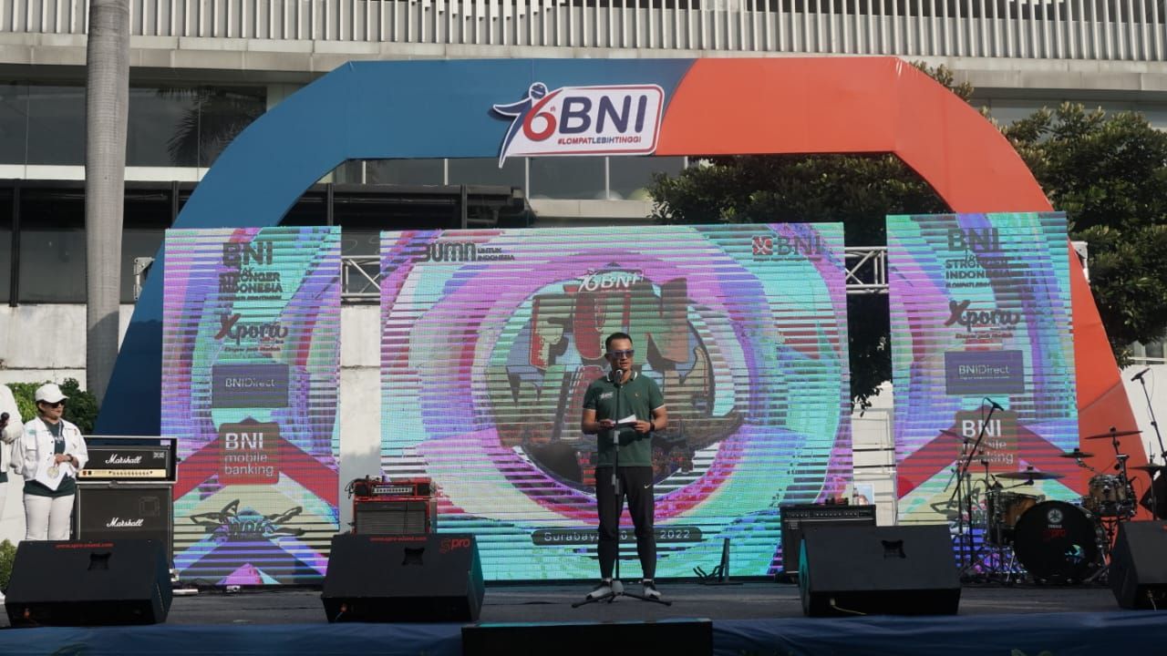 Semarak HUT Ke - 76 BNI for Stronger Indonesia, BNI Wilayah 06 Gelar FunWalk dan Exhibition Tenis Meja