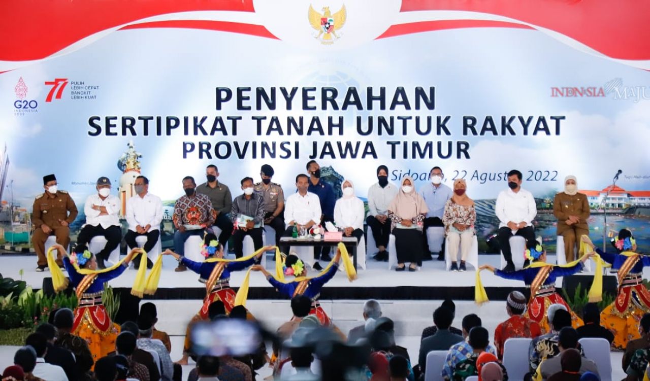 Sertikat Tanah Diserahkan Jokowi, Manfaatkan dengan Bijak, Untuk Modal Kerja Dan Investasi