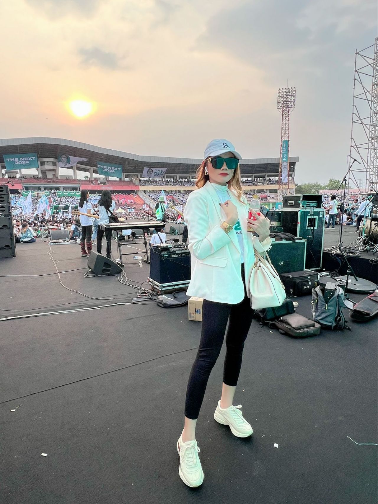 Dwy Mareta Pinasti, Mendalami Dunia Politik lewat Seni Modeling