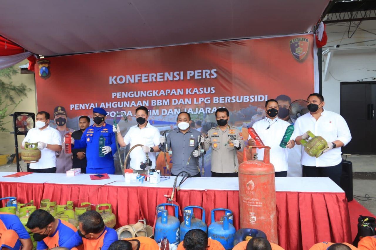 Polda jatim ungkap penyalahgunaan BBM dan LPG bersubsidi, Total 91 Tersangka Diamankan