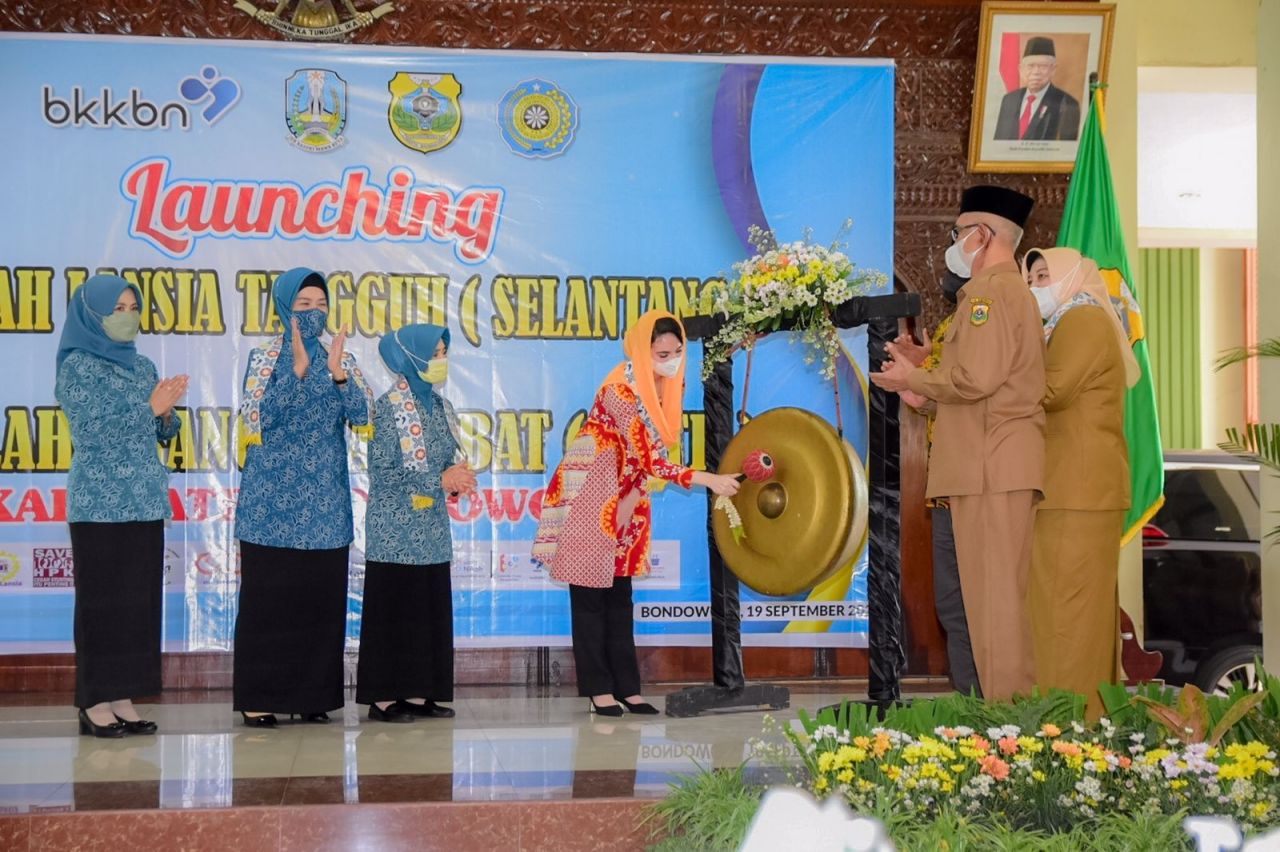 Sekolah Lansia Tangguh dan Sekolah Orang Tua Hebat ada di Kabupaten Bondowoso