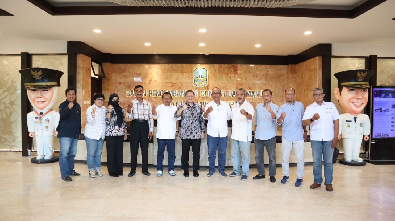 Persatuan Wartawan Indonesia Jawa Timur ( PWI JATIM ) melakukan audensi bersama Badan Pengembangan Sumber Daya Manusia (BPSDM ) Jawa Timur. Audensi dilakukan di kantor BPSDM Jawa Timur di Surabaya, Jumat (16/9/2022).