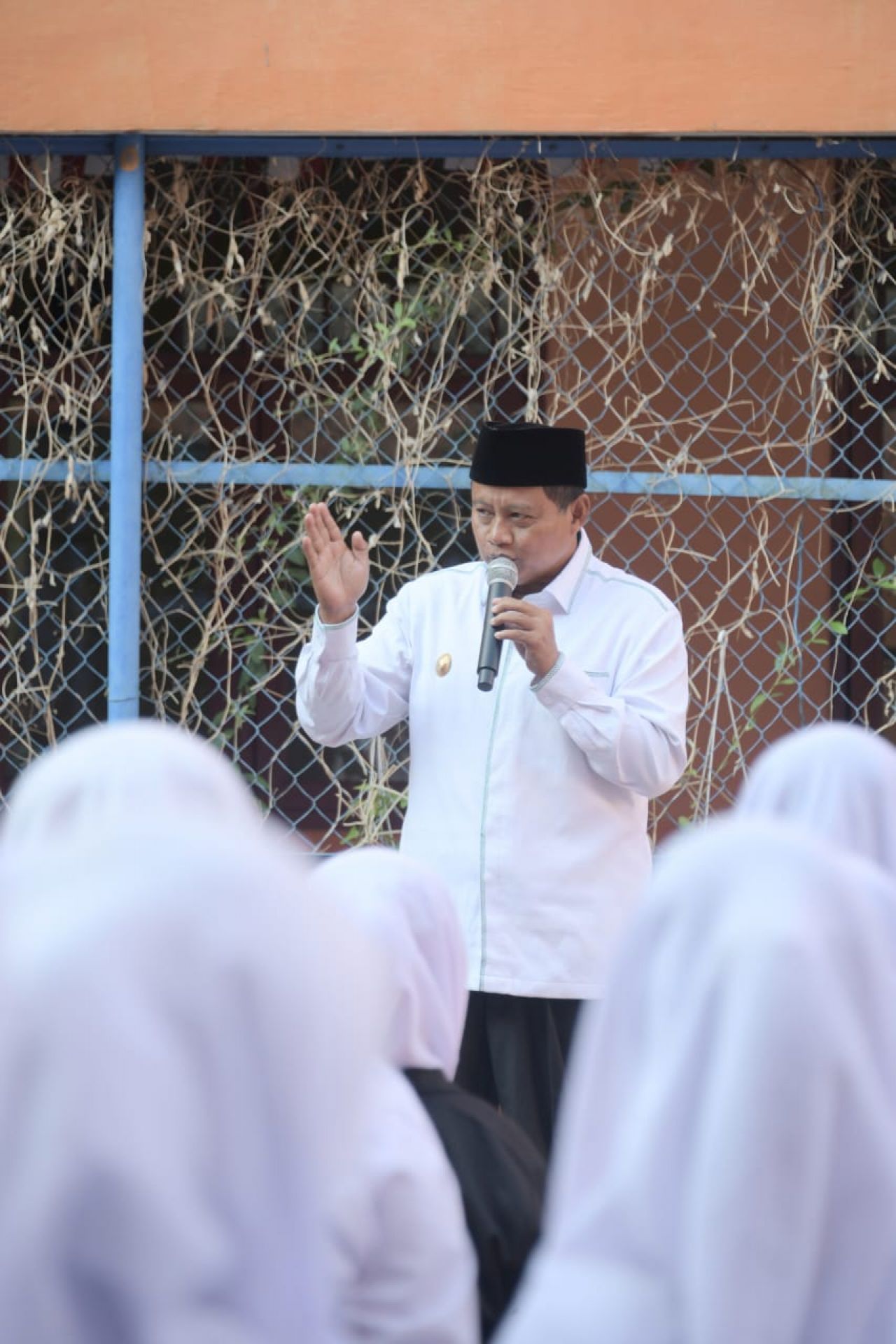 Wagub Jabar Tinjau Pembelajaran Tatap Muka SMK di Depok