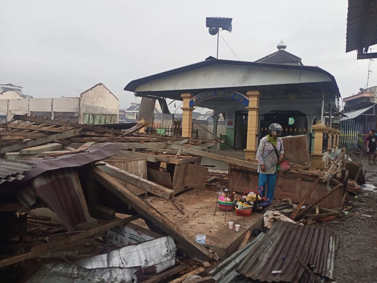 Pasar Kesamben Blitar Hangus Terbakar, Tersisa Bangunan Musholla