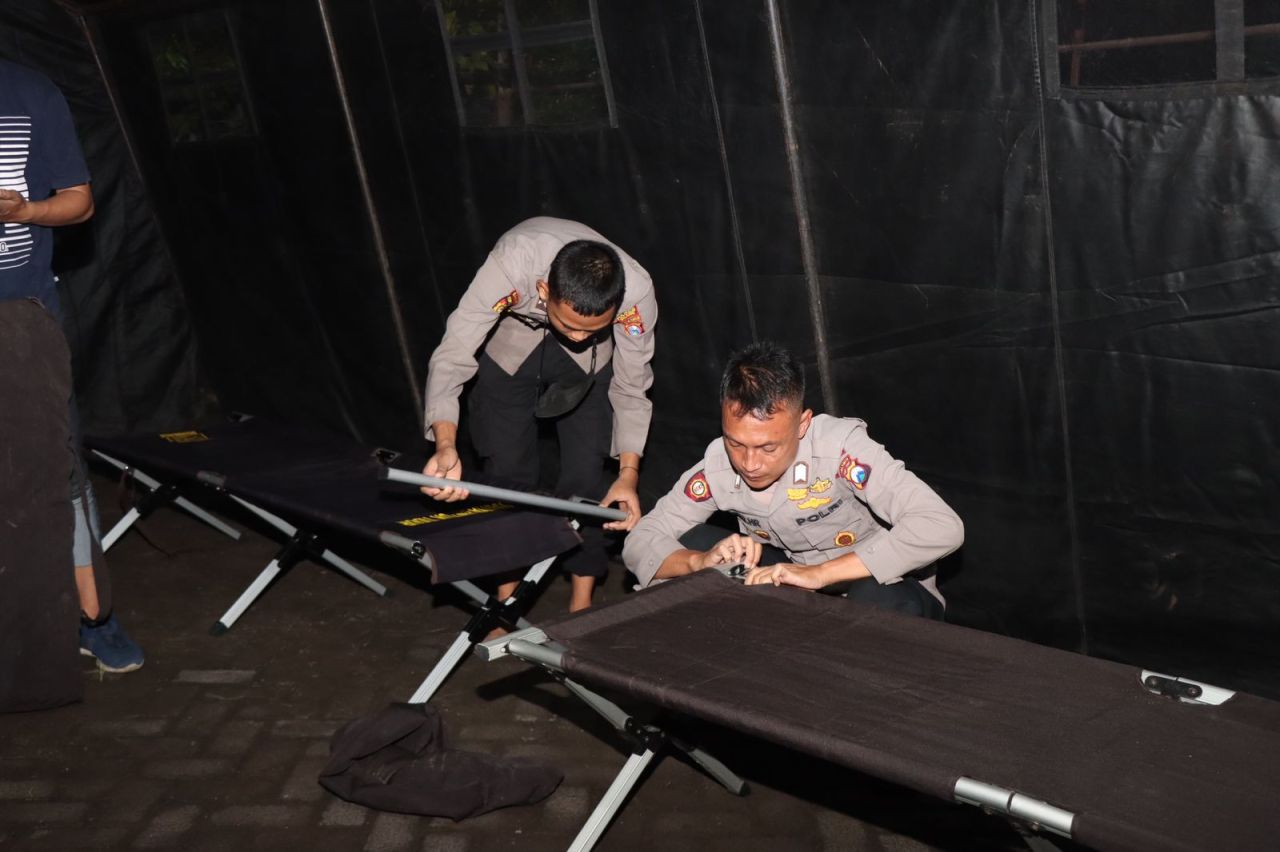 Polres Malang Dirikan Posko Siaga Bencana di Perbatasan Malang - Lumajang