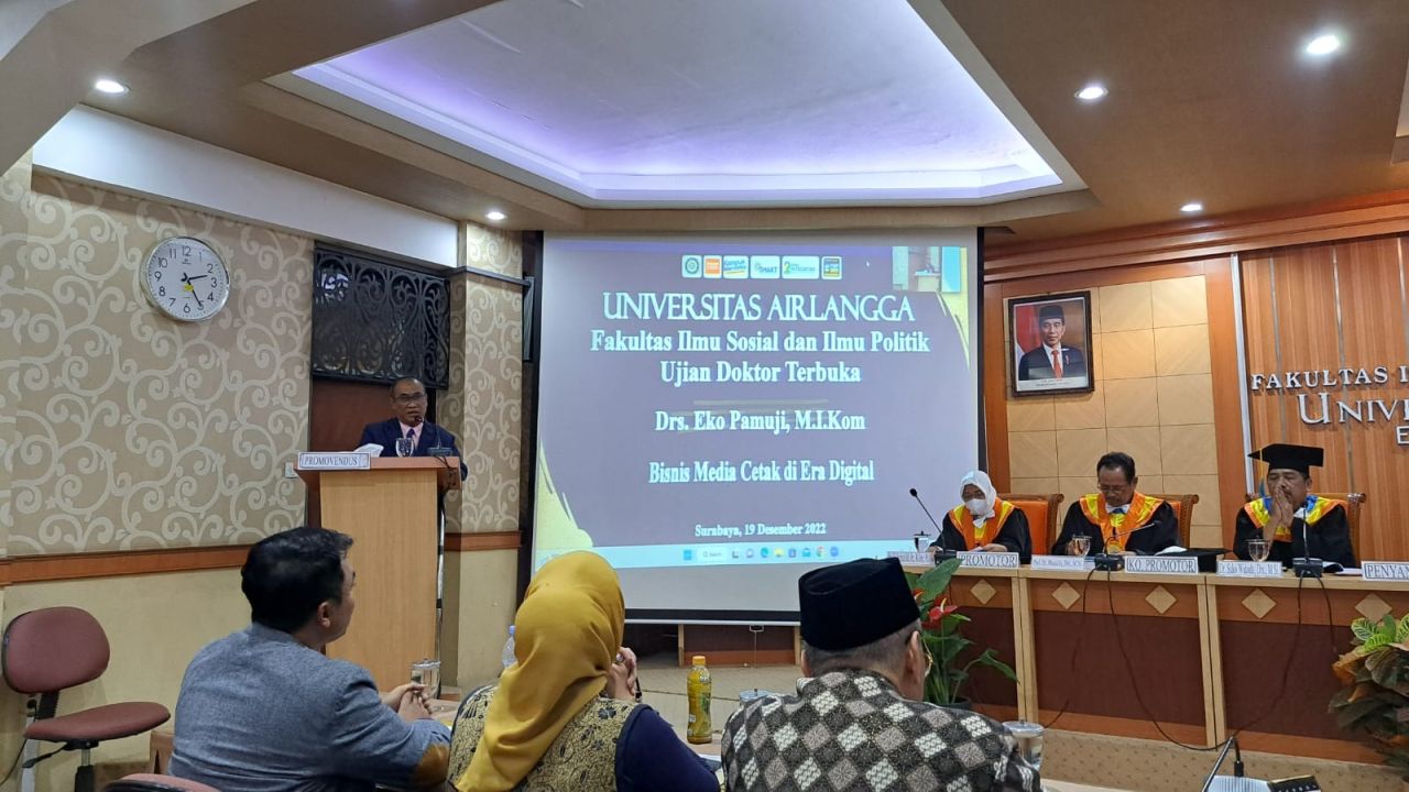 Bisnis Media Cetak di Era Digital Antar Sekum PWI Jatim Raih Gelar Doktor