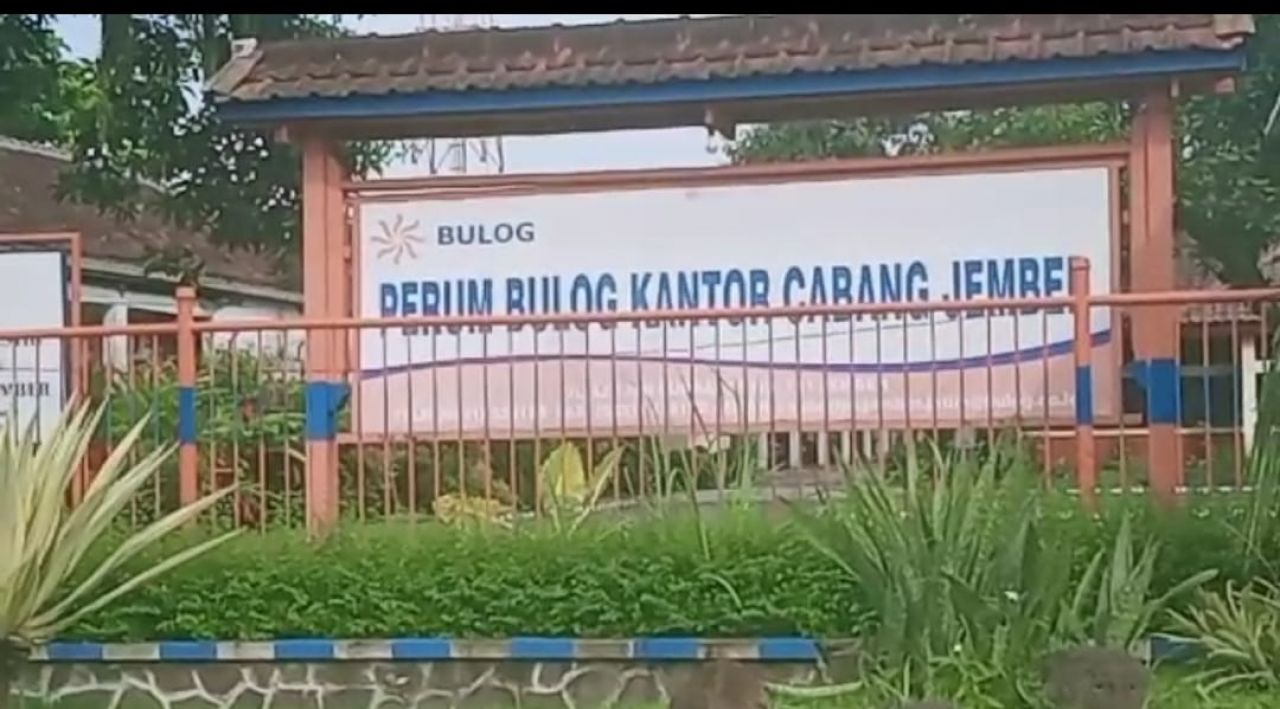 Tahun Baru 2023 Stok Beras Bulog Jember Masih Aman