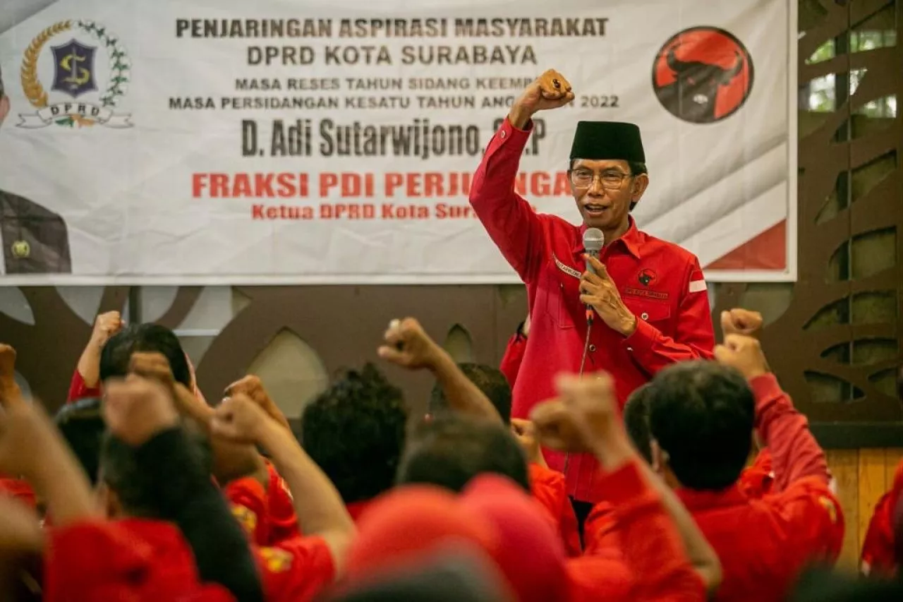 Perkuat Gotong Royong, Kader Banteng Surabaya Antusias Sambut Ultah Emas PDIP