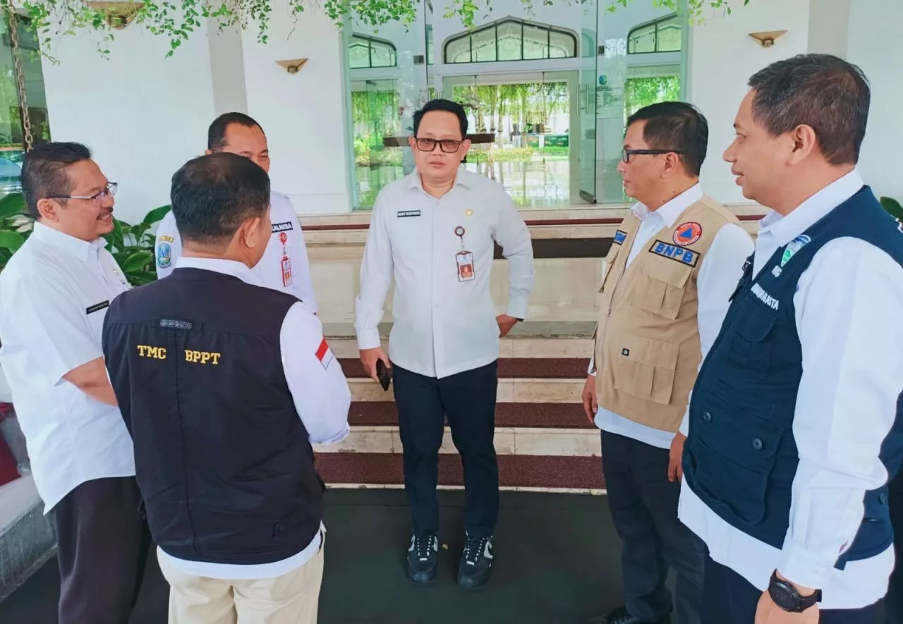 Pemprov Jatim Akan Terapkan Teknologi Modifikasi Cuaca Untuk Kurangi Intensitas Curah Hujan