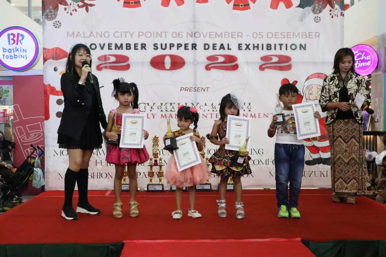 Ratna Koin Gelar Audisi Mencari Penyanyi Cilik