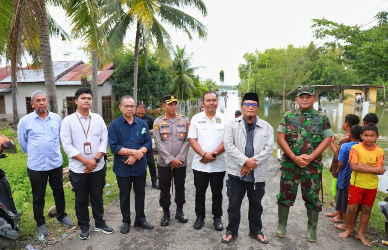 Pidie Terkurung Banjir Pj Bupati Pidie Pastikan Pengungsi Aman