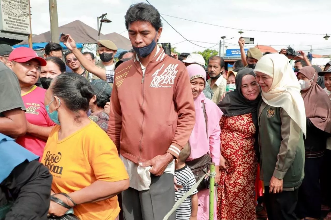 10 Ton Beras Untuk Operasi Pasar Di Pasar Taman Sidoarjo