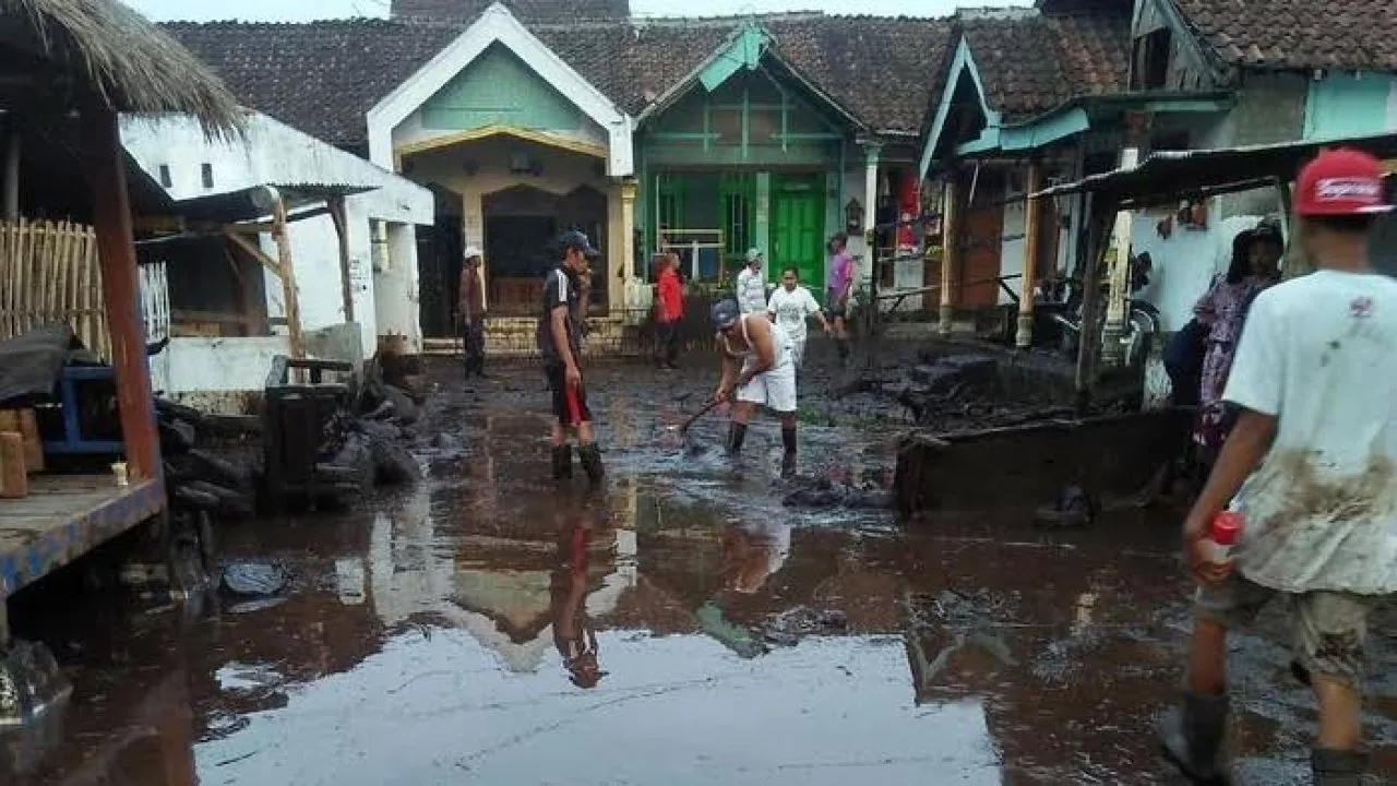 Banjir Bandang Terjang 2 Desa Di Kawasan Gunung Ijen Bondowoso