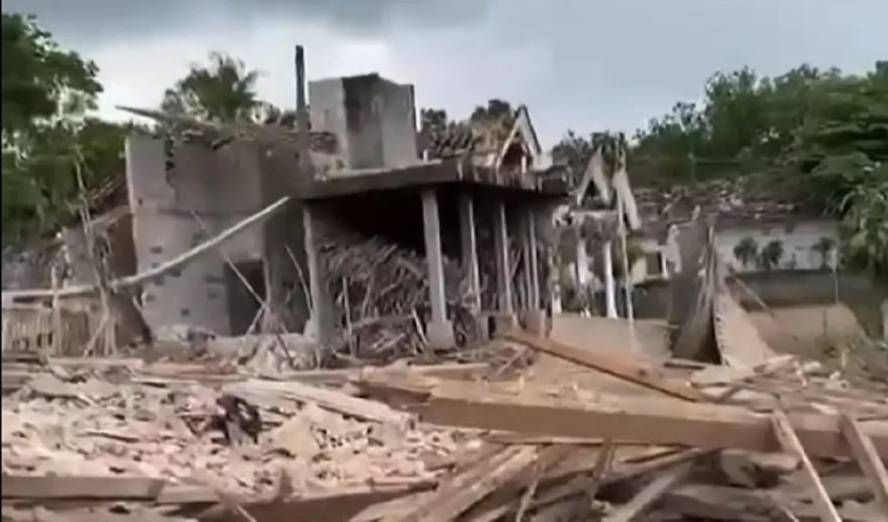 Dipicu Rokok, Petasan Meledak Hancurkan Rumah Warga Di Blitar